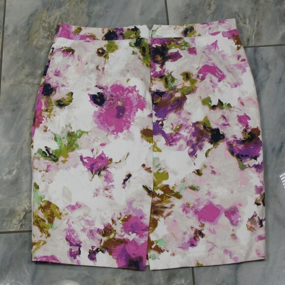 Liz Claiborne Pink/Purple Floral Skirt Size 8 - Picture 3 of 5